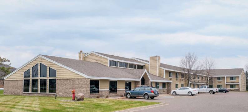 巴克斯特布雷纳德区戴斯套房酒店(Days Inn & Suites by Wyndham Baxter Brainerd Area)图片