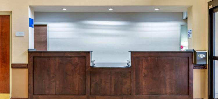 舒适酒店及套房-阿什伯勒东部(Comfort Inn & Suites Asheboro East)图片