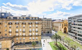 Hotel Maria Cristina, a Luxury Collection Hotel, San Sebastian Over view