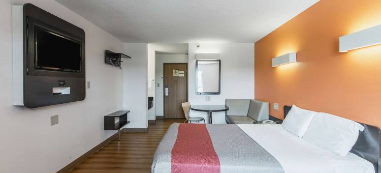 Motel 6 Omaha, NE - Central图片