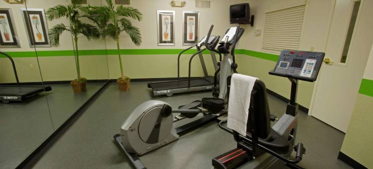 底特律诺维果园山广场美国长住公寓(Extended Stay America Suites - Detroit - Novi - Orchard Hill Place)图片