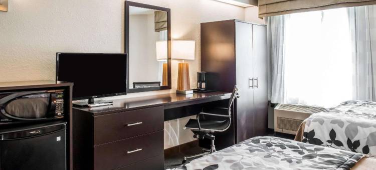 品质酒店布里奇波特-克拉克斯堡(Quality Inn Bridgeport-Clarksburg)图片