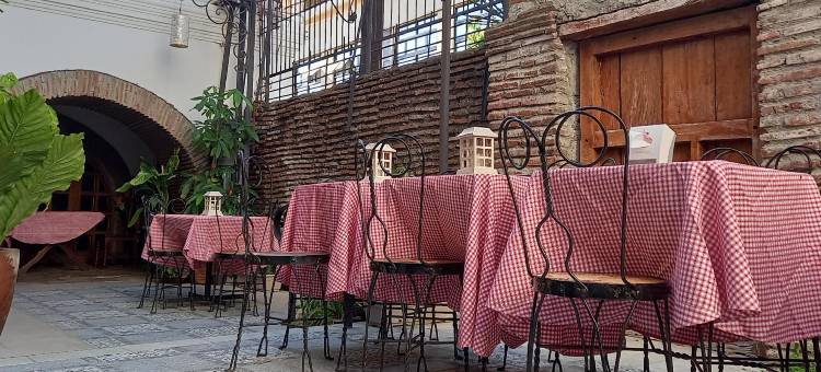 RF安尼塞托大厦酒店(RF Aniceto Mansion)图片