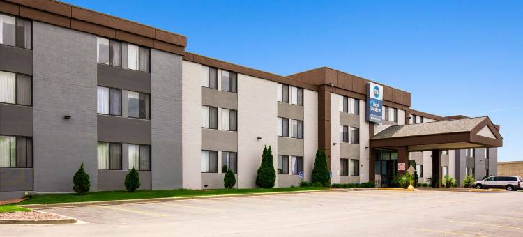 沃基肖大贝斯特韦斯特酒店(Best Western Waukesha Grand)图片