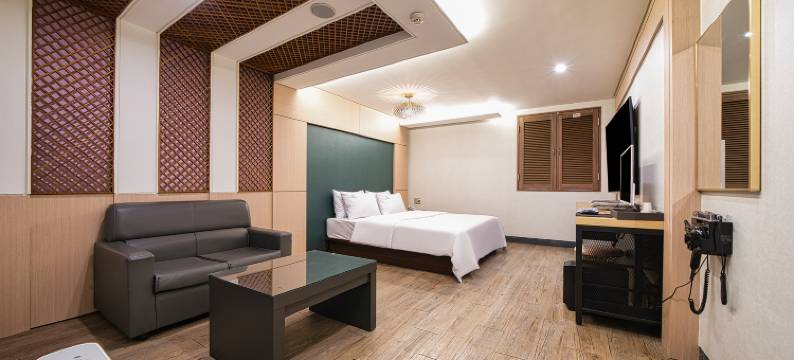 世界观光酒店(World Tourist Hotel)图片