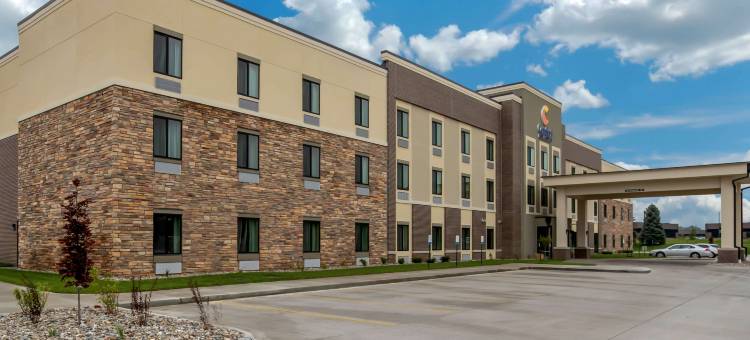 埃姆斯爱荷华州立大学校园附近舒适套房酒店(Comfort Inn and Suites Ames Near Isu Campus)图片