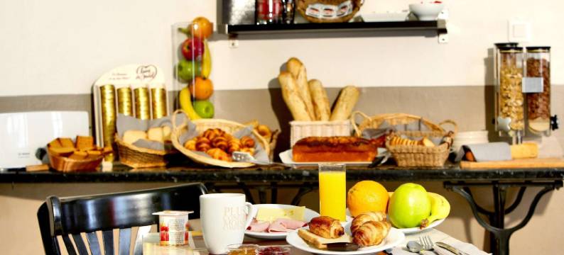 基里亚德尼姆中央酒店(Kyriad Nimes Centre)图片