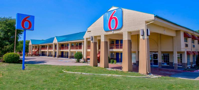 阿林顿6号汽车旅馆(Motel 6 Arlington, TX)图片