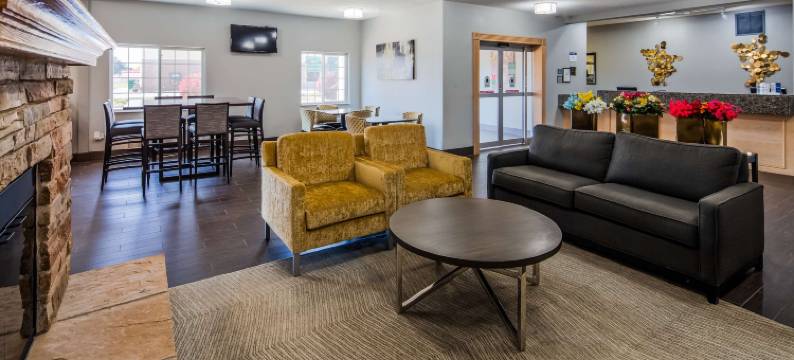 马科姆贝斯特韦斯特优质酒店(Best Western Macomb Inn)图片