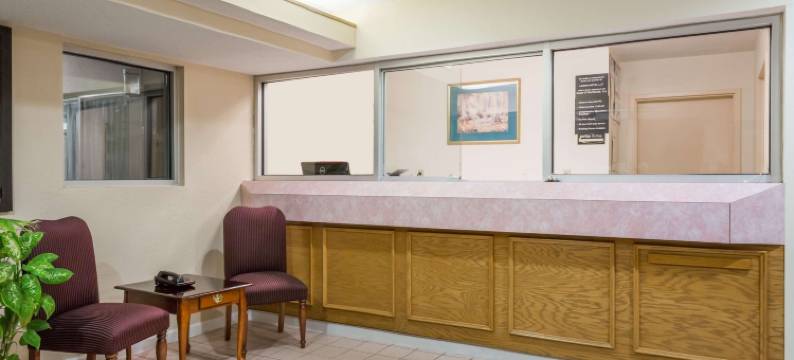 斯塔福德速8酒店(Super 8 by Wyndham Stafford)图片