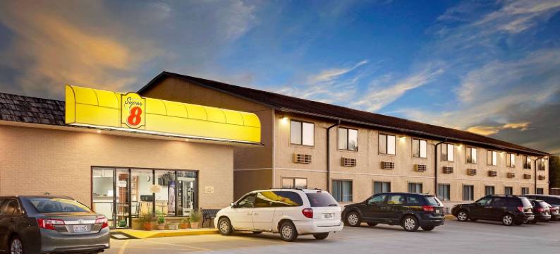 马克姆速8酒店(Super 8 by Wyndham Macomb)图片