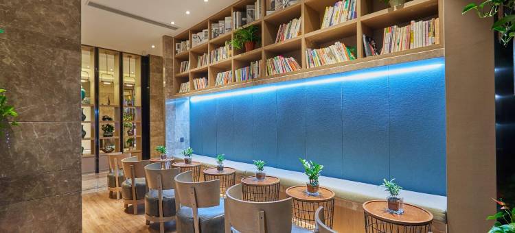 义乌市铂曼精品酒店(爱情海购物中心店)图片