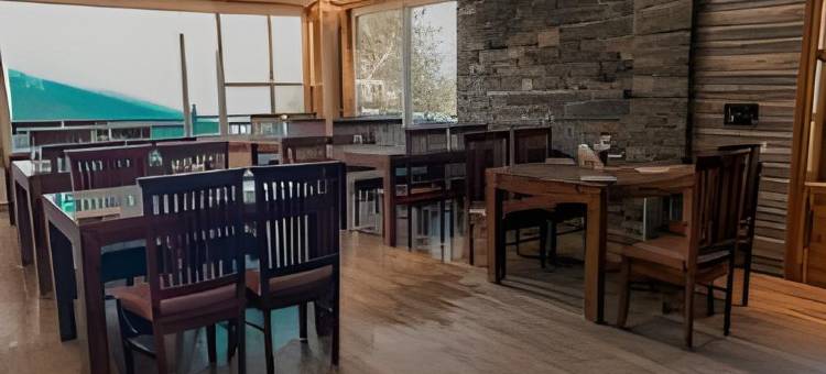 罗莎瓦蒂卡拉姆加尔酒店(Rosastays Vatika - Mountain View)图片