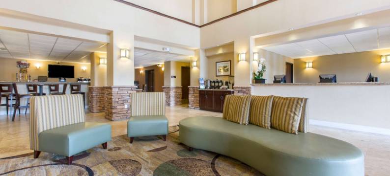 橡树酒店及套房(The Oaks Hotel & Suites)图片