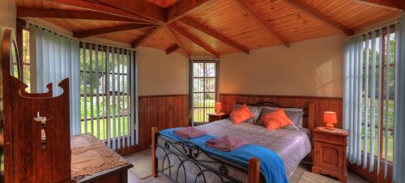 斯坦利山湖滨Spa小屋(Stanley Lakeside Spa Cabins)图片