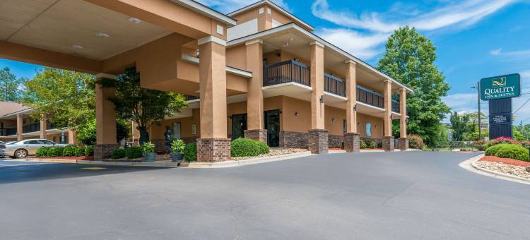 罗金厄姆凯艺套房酒店(Quality Inn & Suites Rockingham)图片