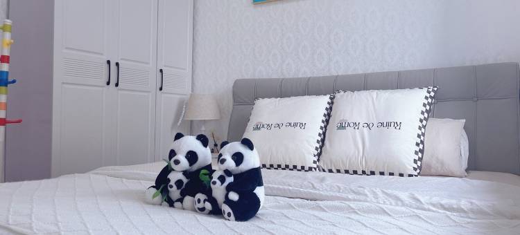 熊猫基地风月小屋民宿(斧头山路分店)图片