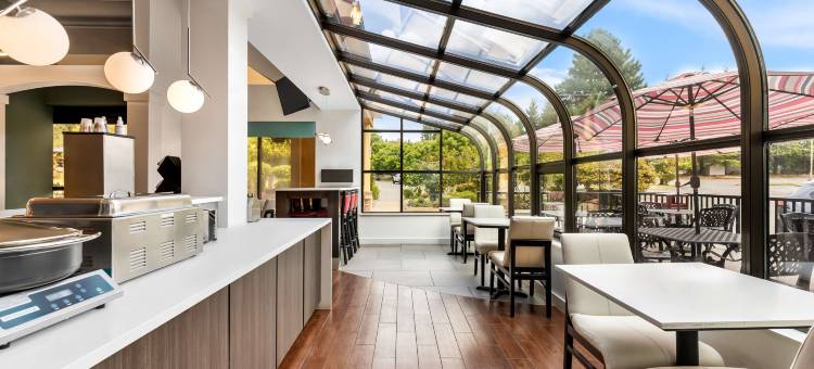 Best Western Plus Parkway Inn图片