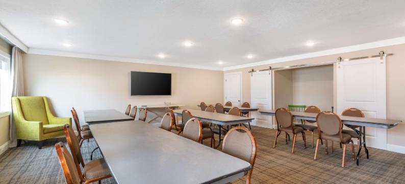 大学公园贝斯特韦斯特优质套房酒店(Best Western Plus University Park Inn  Suites)图片