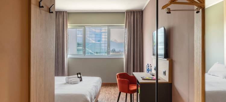 库尼欧克里斯特尔 B&B 酒店(B&B Hotel Cuneo Cristal)图片