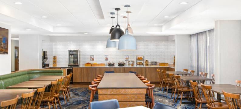 埃文斯维尔东万豪万枫酒店(Fairfield Inn Evansville East)图片