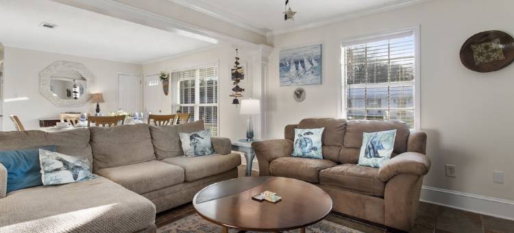 Mermaid Dreams: Spacious 3 Bedrooms 2.5 Bath with Pool All in Golf Cart District图片