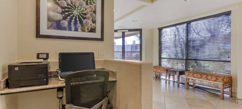 沙漠贝斯特韦斯特酒店(Best Western Desert Inn)图片