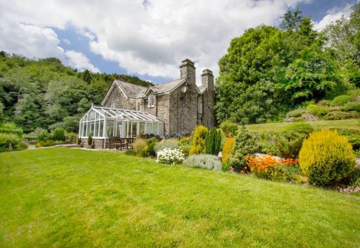 Polraen Country House HotelHotel Overview