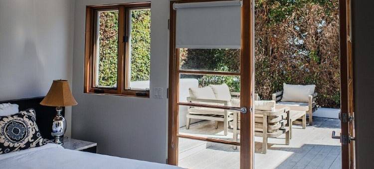This house is a 4 bedroom, 4.5 bathrooms, located in Summerland, CA图片