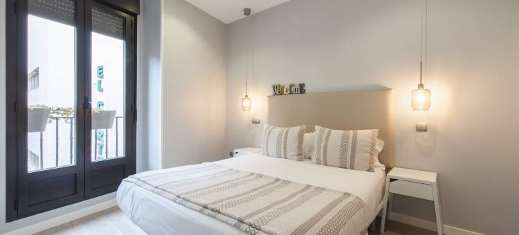 阿雷纳套房(Arenal Suites Puerta del Sol)图片