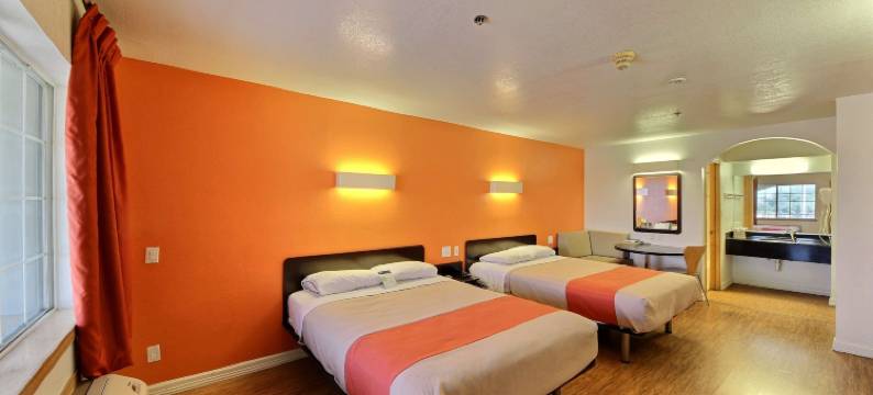 德克萨斯爱丁堡 6 号汽车旅馆(Motel 6 Edinburg, TX)图片