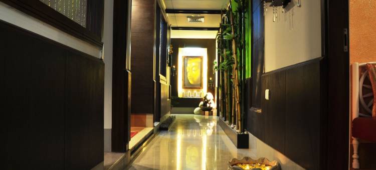 马德胡班萨罗瓦尔门廊慕苏里(Madhuban Sarovar Portico Mussoorie)图片