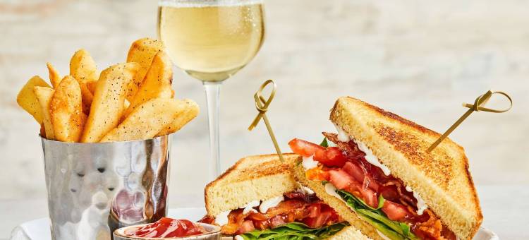 波特兰市中心/海滨万怡酒店(Courtyard Portland Downtown/Waterfront)图片