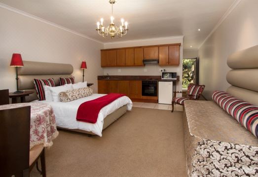 Milkwood Lodge Hotel Overview