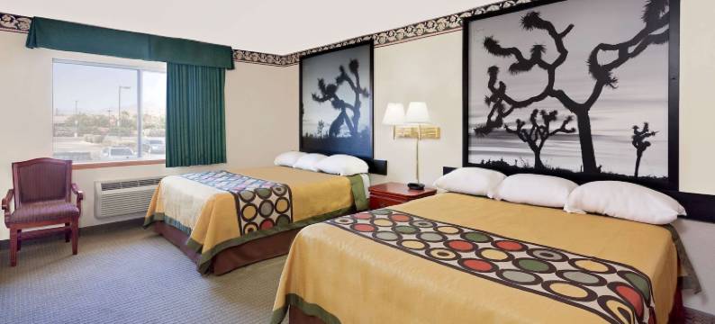尤卡谷-约书亚树公园速8酒店(Super 8 by Wyndham Yucca Val/Joshua Tree Nat Pk Area)图片