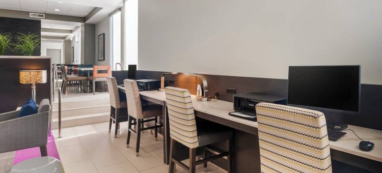 贝斯特韦斯特优质商务优质酒店(Best Western Plus Commerce Hotel)图片