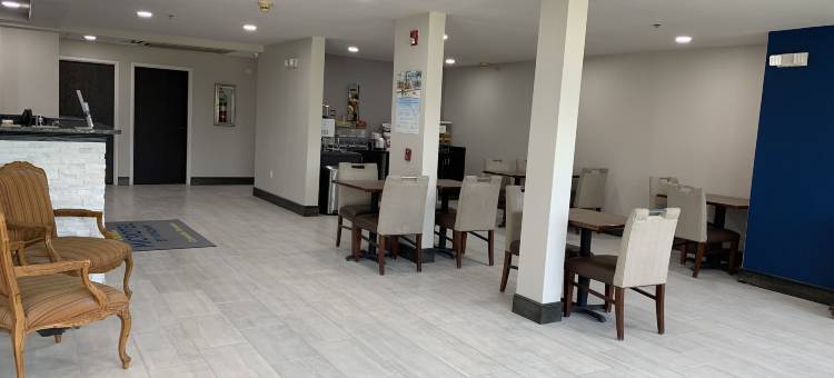 克拉克斯维尔麦客达温德姆酒店(Microtel Inn & Suites by Wyndham Clarksville)图片