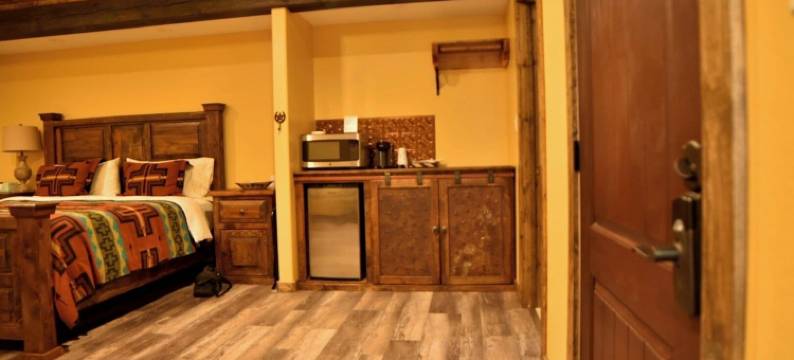 派萨诺村房车公园旅馆(Paisano Village RV Park & Inn)图片