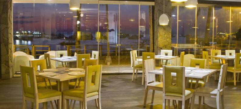 金湾加拉帕戈斯(Golden Bay Galapagos)图片