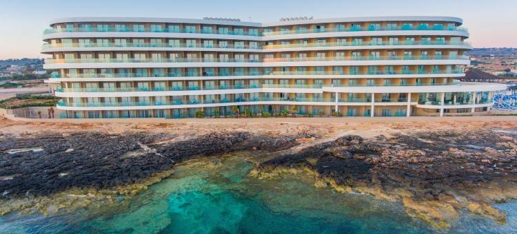 拉姆拉湾度假村(Ramla Bay Resort)图片