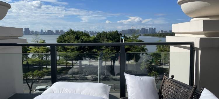 君临海悦公寓(南滨路分店)图片