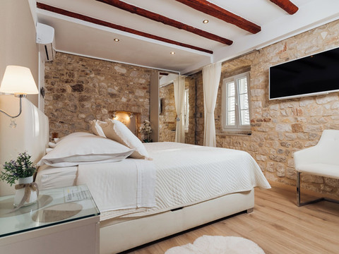 特罗吉尔之星别墅