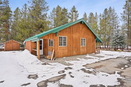 La Pinoli 3卧室的家由RedAwning提供(La Pinoli 3 Bedroom Home by RedAwning)