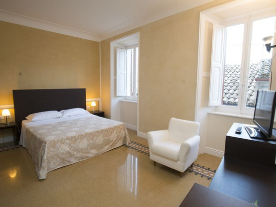 瑞莱博尔戈 Spa 酒店