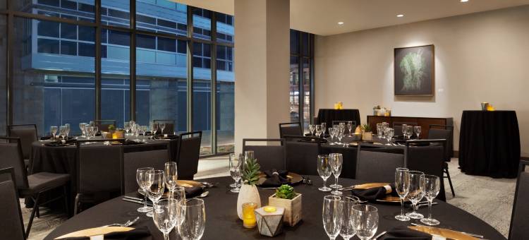 博尔德希尔顿安泊酒店(Embassy Suites by Hilton Boulder)图片