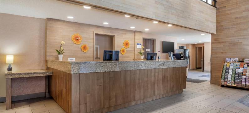 奥克港码头贝斯特韦斯特优质酒店及会议中心(Best Western Plus Oak Harbor Hotel  Conference Center)图片