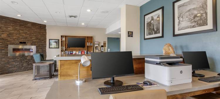 山麓图森贝斯特韦斯特套房酒店(Best Western InnSuites Tucson Foothills Hotel  Suites)图片