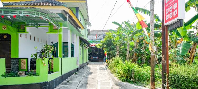 红门酒店清真-近瓦特斯车站(RedDoorz Syariah Near Stasiun Wates)图片