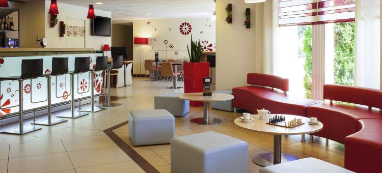 宜必思茹伊昂若萨韦利济酒店(Ibis Jouy-en-Josas Vélizy)图片