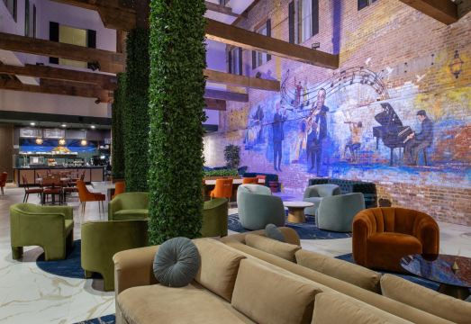 Courtyard New Orleans Warehouse Arts District Hotel Overview